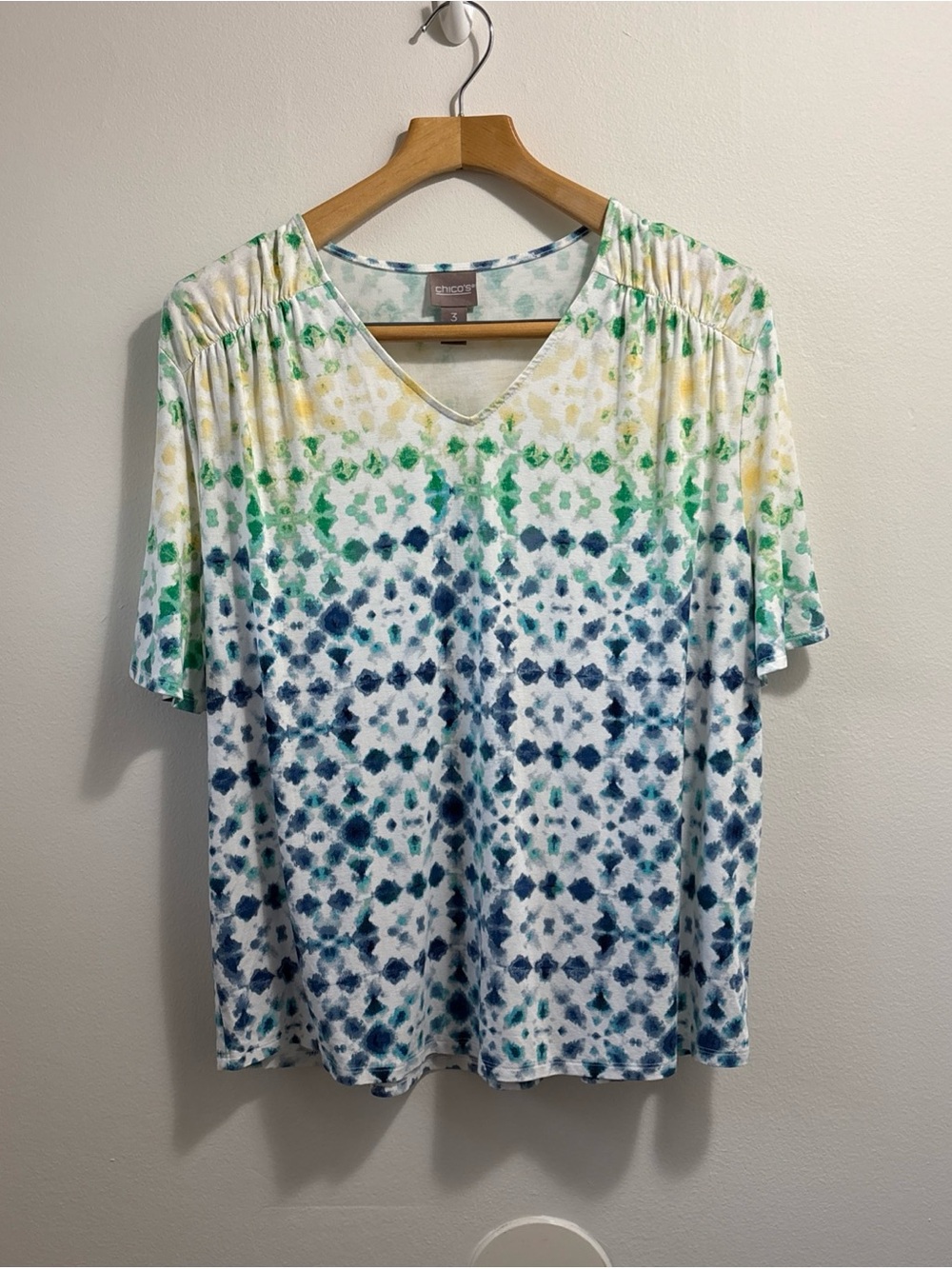 Chicos Diffused Ombre Ruched Short Sleeve Tee Womens 3 XL Stretchy Knit V-Neck